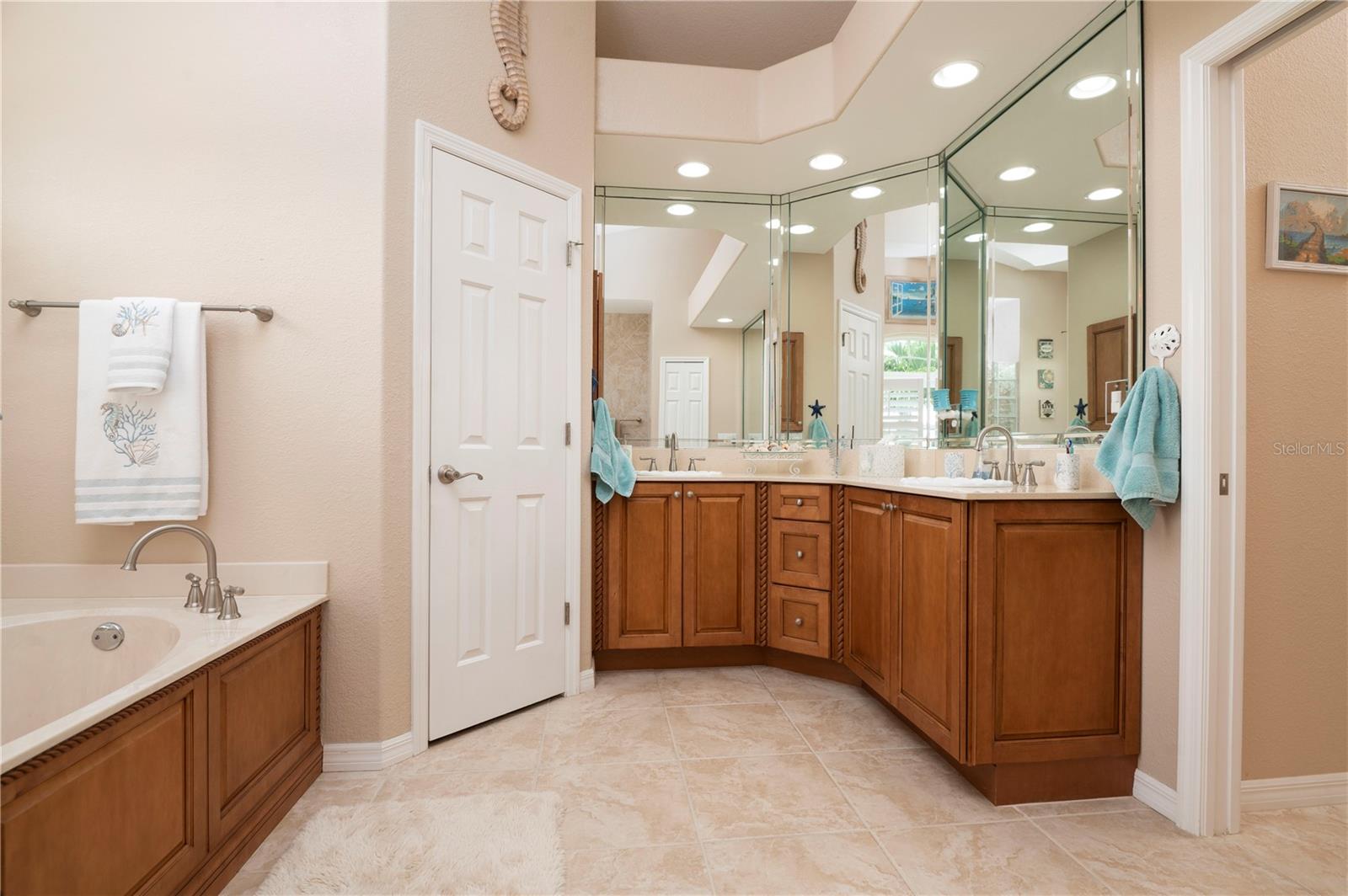 437 MADRID BLVD, PUNTA GORDA, FL, 33950
