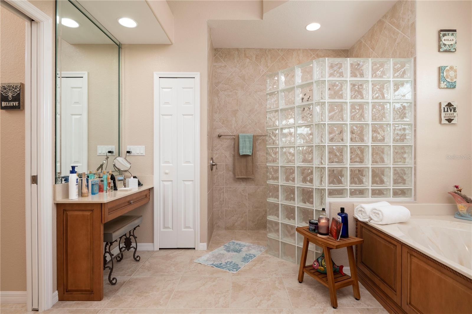 437 MADRID BLVD, PUNTA GORDA, FL, 33950
