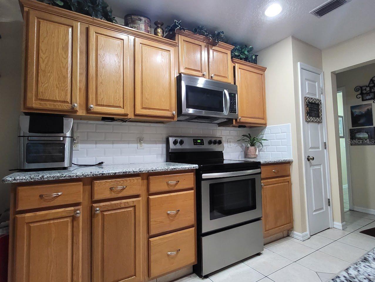 11341 LAKE DR, LEESBURG, FL, 34788