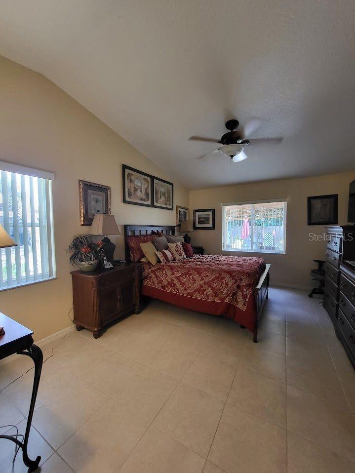 11341 LAKE DR, LEESBURG, FL, 34788
