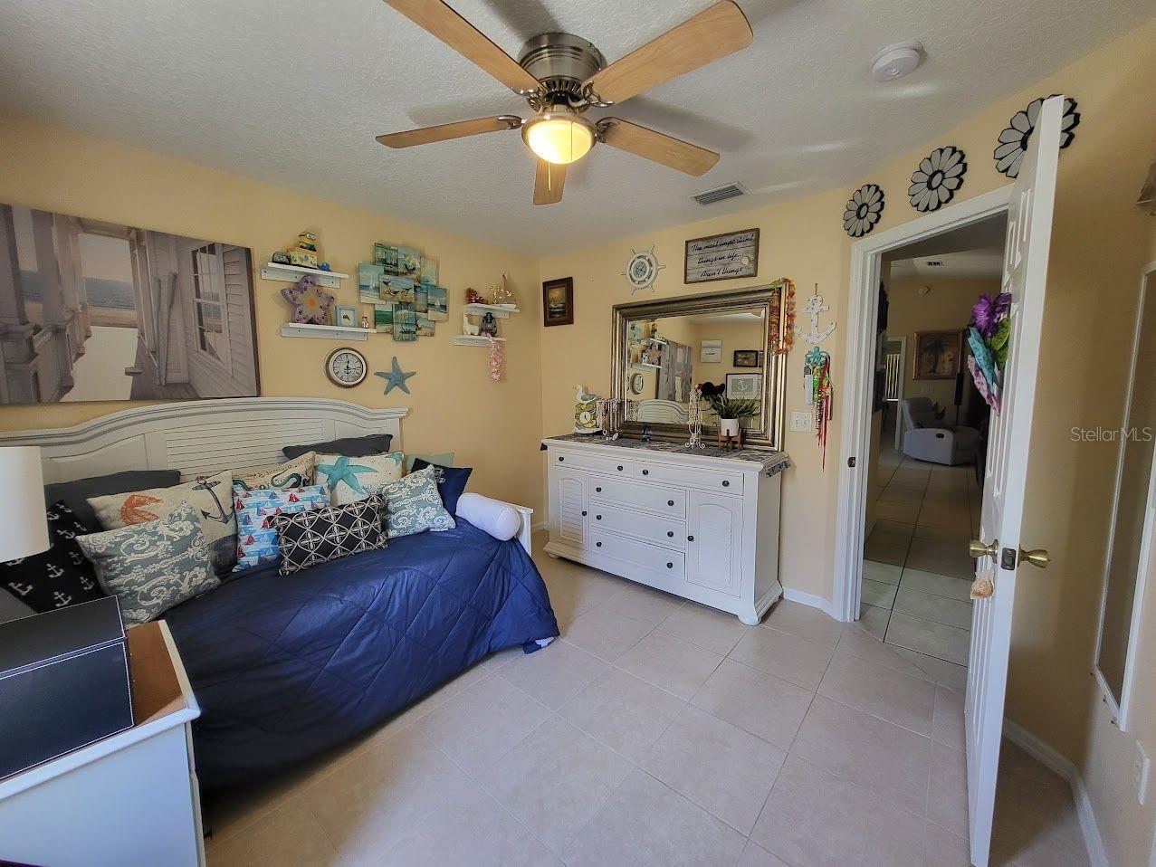 11341 LAKE DR, LEESBURG, FL, 34788
