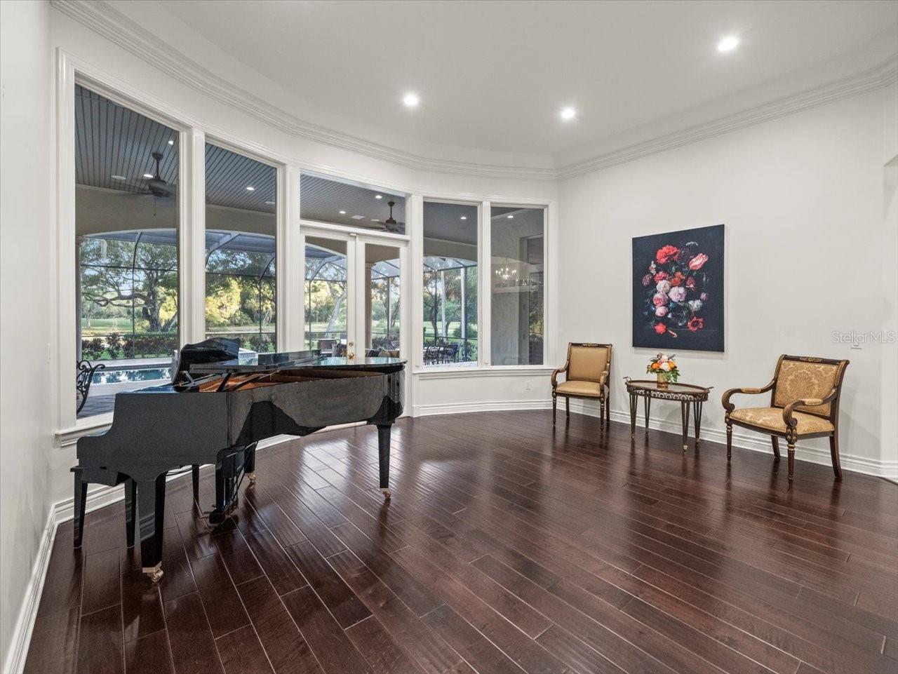 6407 E MACLAURIN DR, TAMPA, FL, 33647