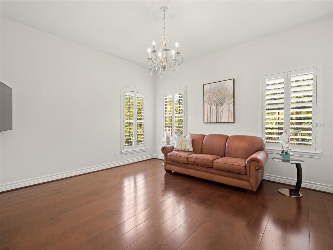 6407 E MACLAURIN DR, TAMPA, FL, 33647