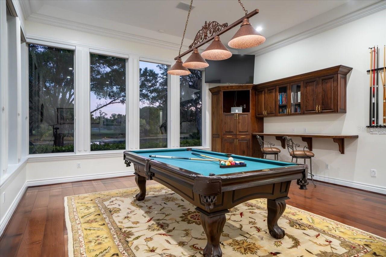 6407 E MACLAURIN DR, TAMPA, FL, 33647