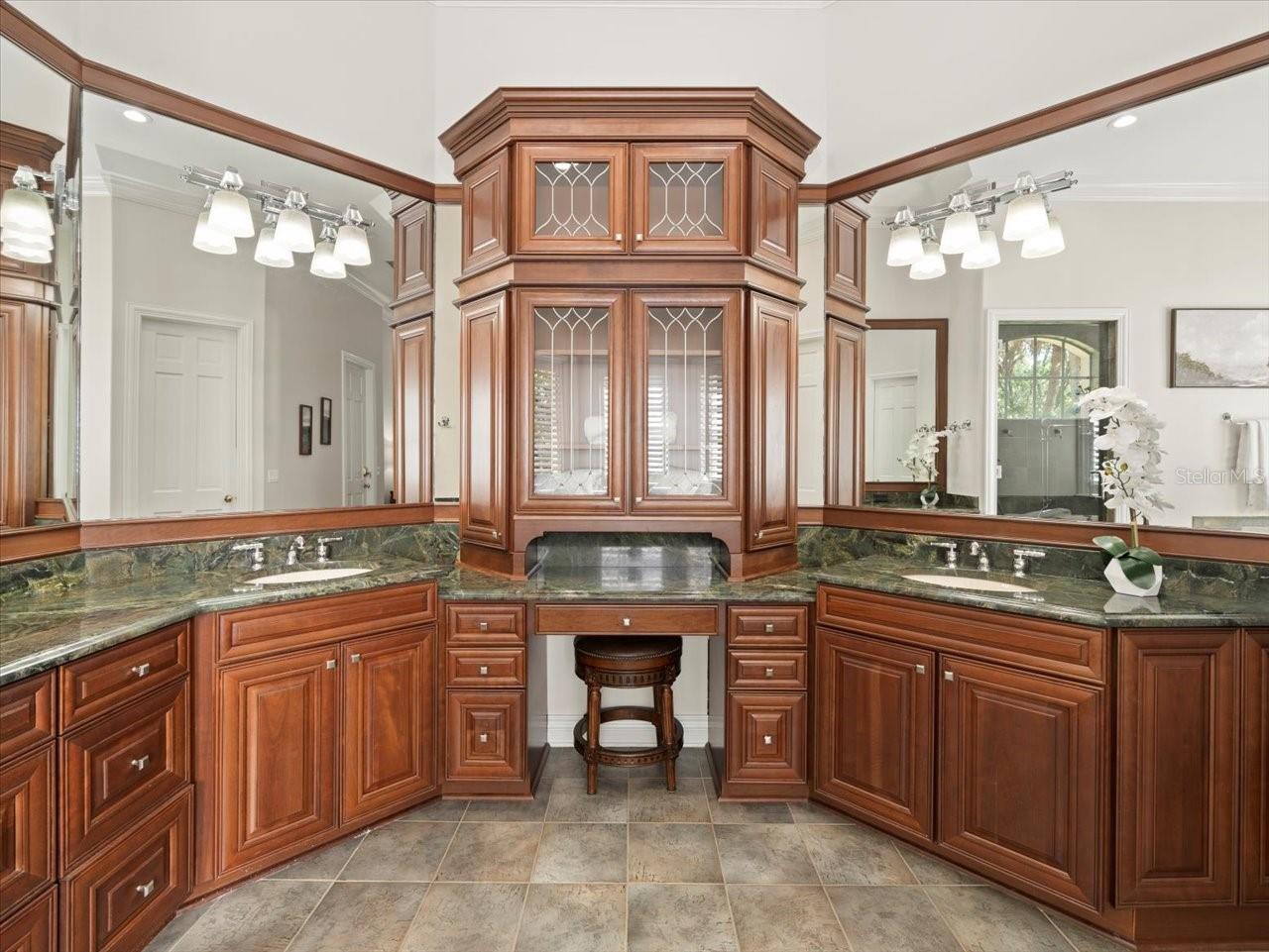 6407 E MACLAURIN DR, TAMPA, FL, 33647