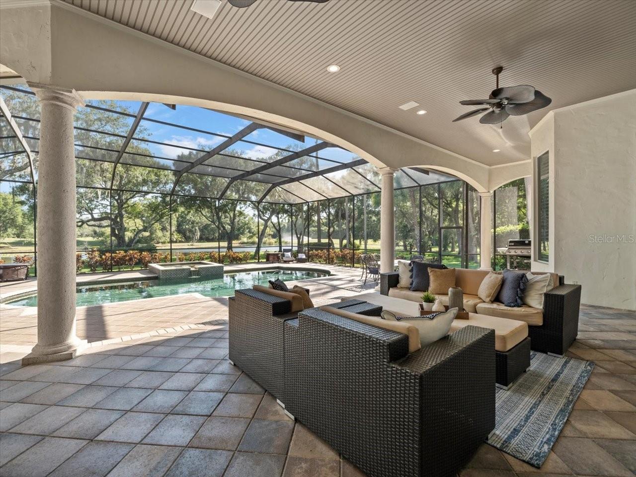 6407 E MACLAURIN DR, TAMPA, FL, 33647