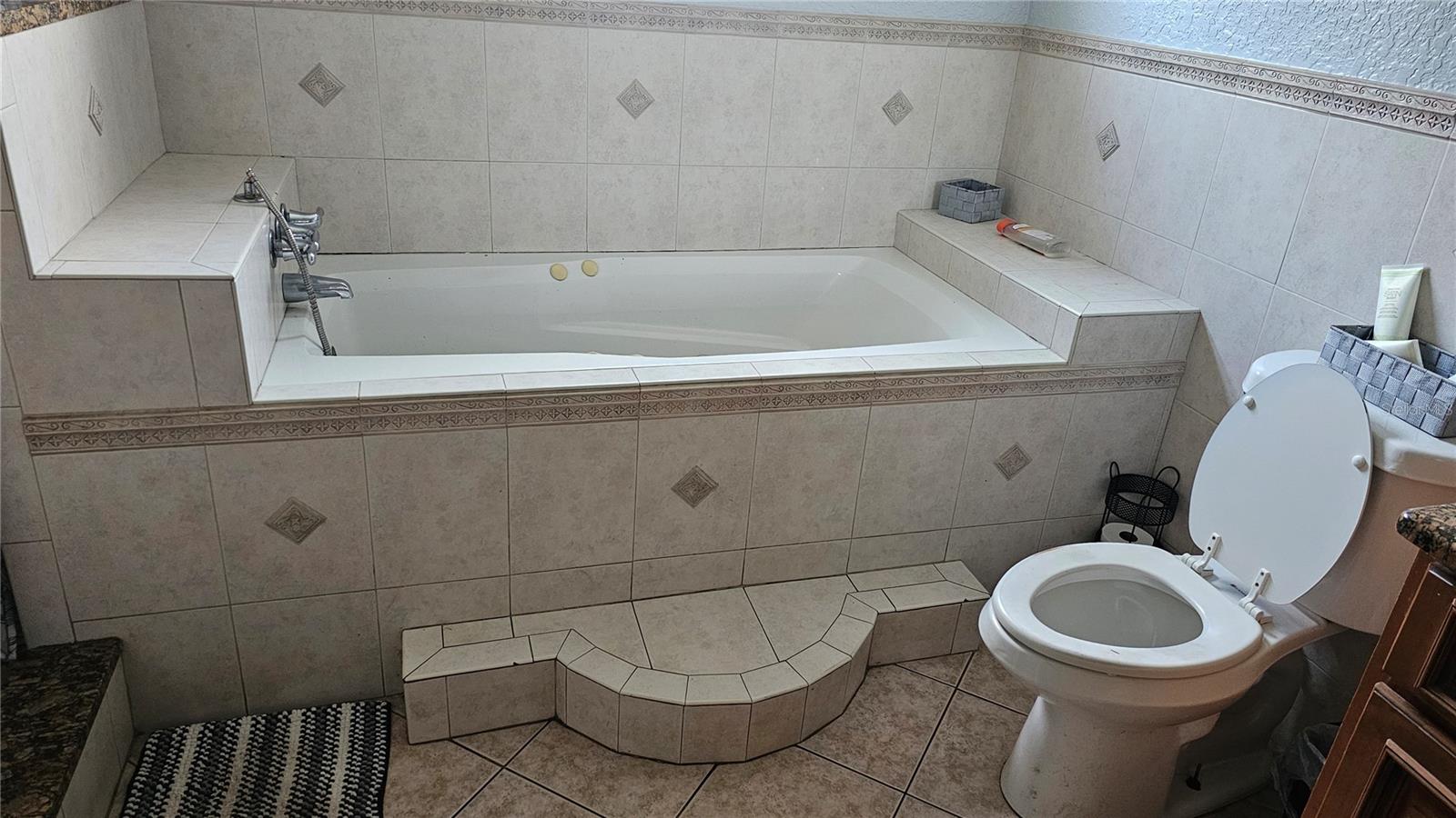 2905 W OSBORNE AVE, TAMPA, FL, 33614