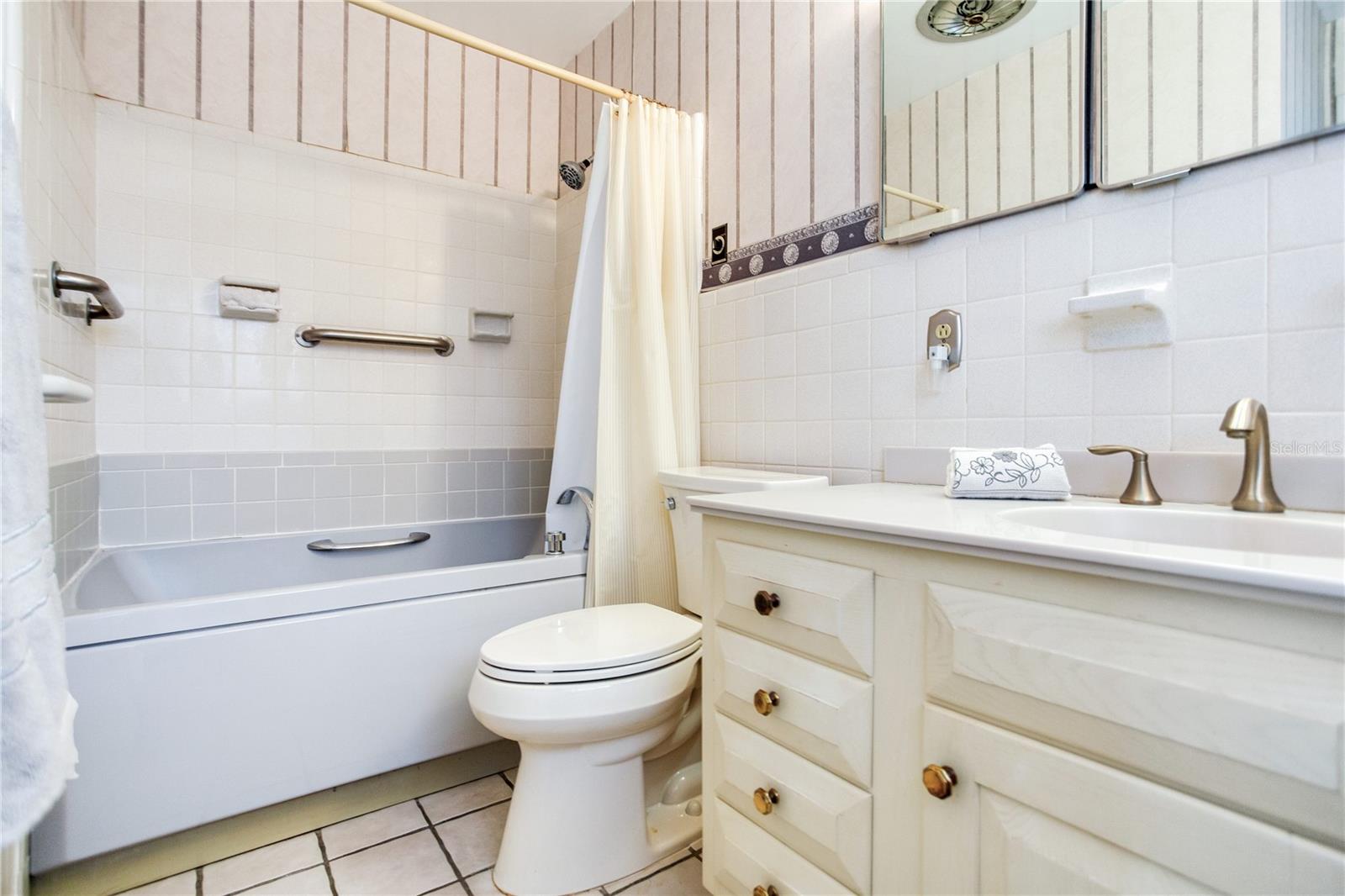 15525 REDINGTON DR, REDINGTON BEACH, FL, 33708