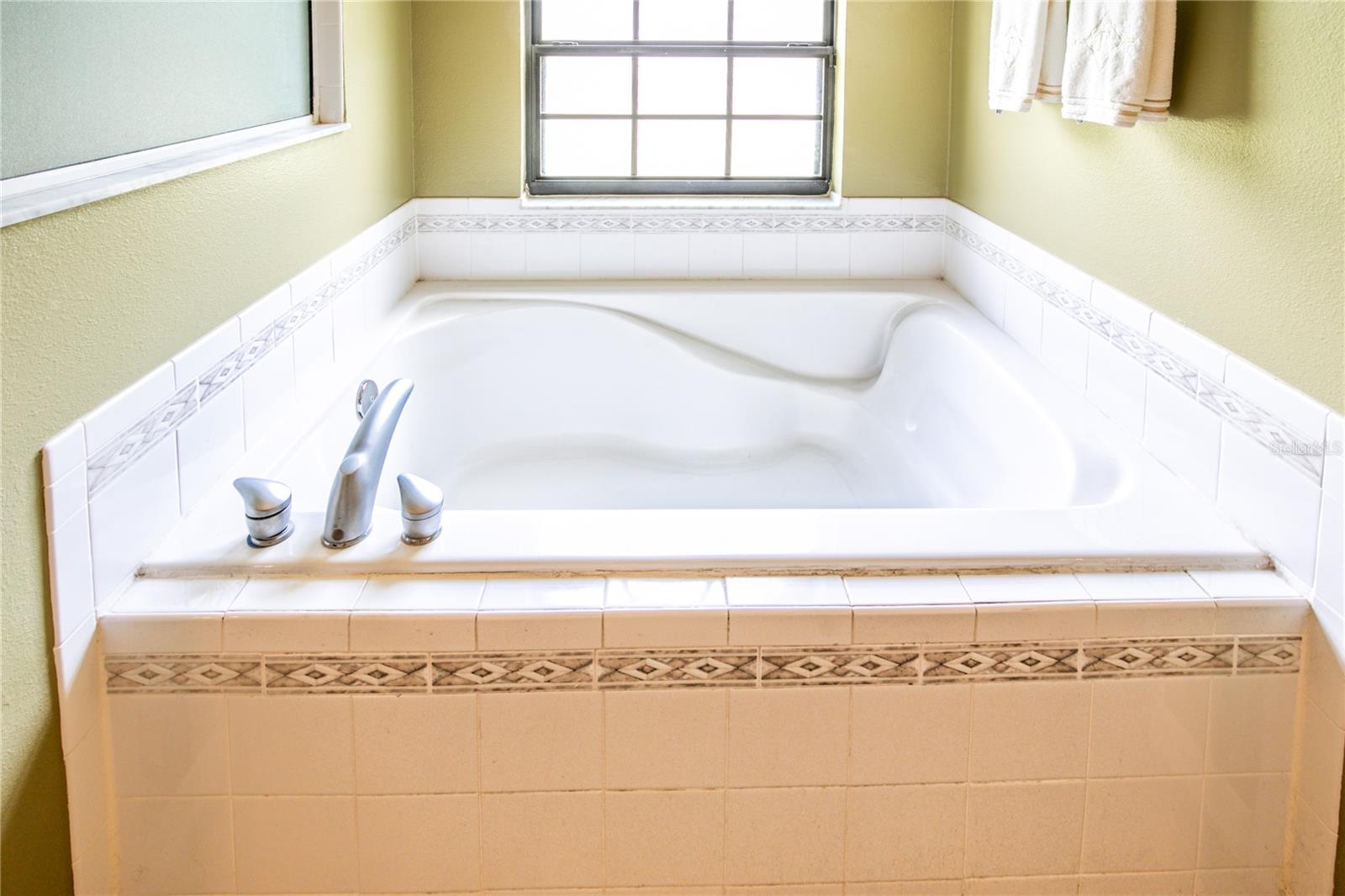 3011 INDIAN TRL, EUSTIS, FL, 32726