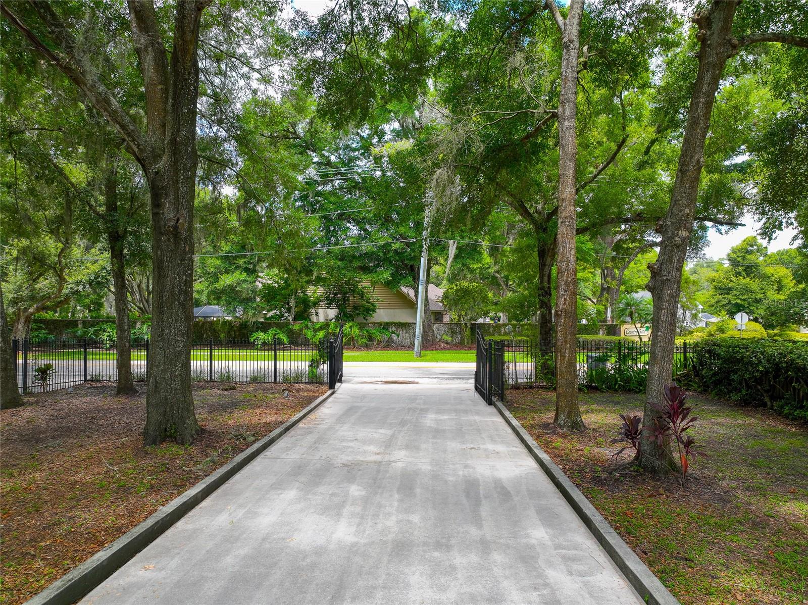 3114 LITTLE RD, VALRICO, FL, 33596
