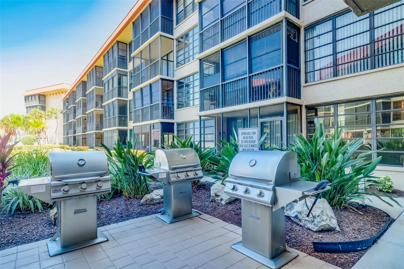 17580 GULF BLVD #412, REDINGTON SHORES, FL, 33708