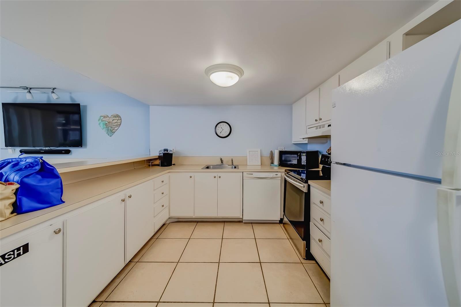 17580 GULF BLVD #412, REDINGTON SHORES, FL, 33708