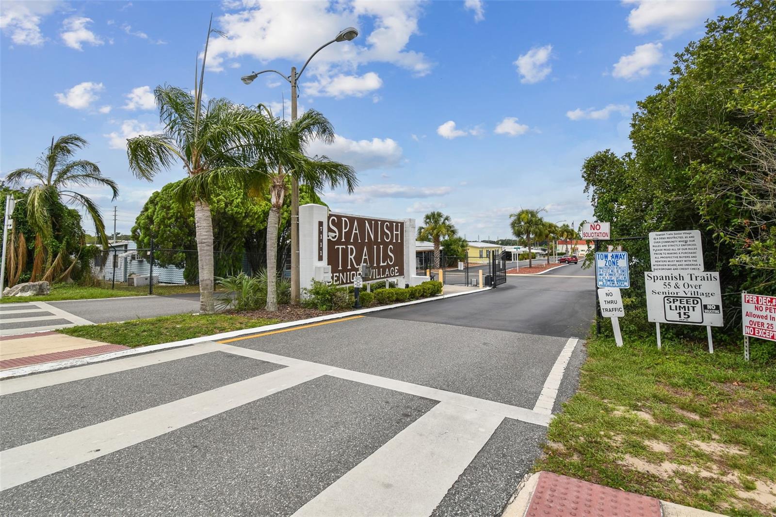 37841 MISSION HILLS AVE, ZEPHYRHILLS, FL, 33541