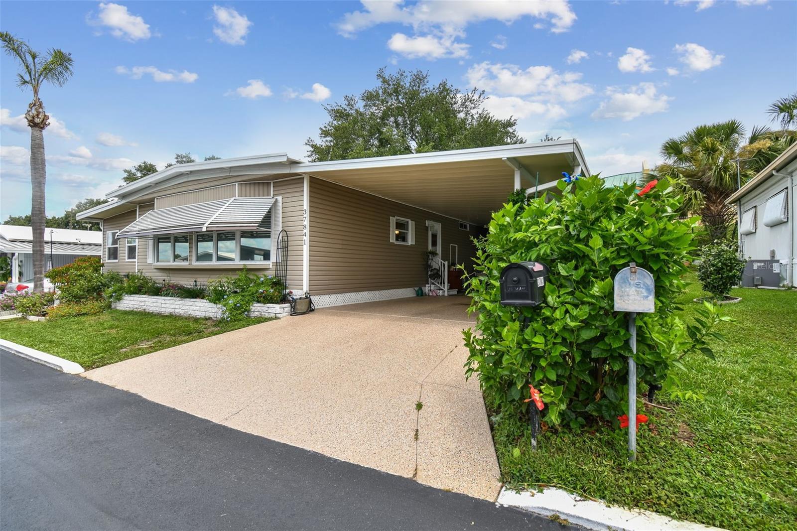 37841 MISSION HILLS AVE, ZEPHYRHILLS, FL, 33541