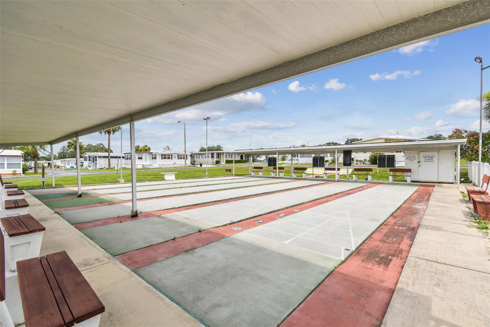 37841 MISSION HILLS AVE, ZEPHYRHILLS, FL, 33541