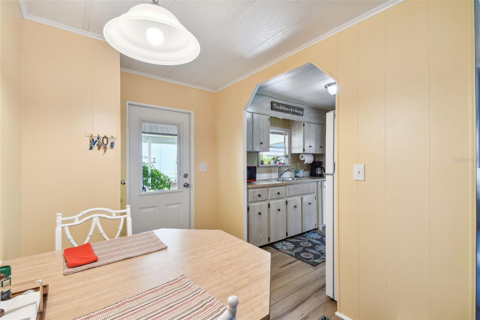 37841 MISSION HILLS AVE, ZEPHYRHILLS, FL, 33541