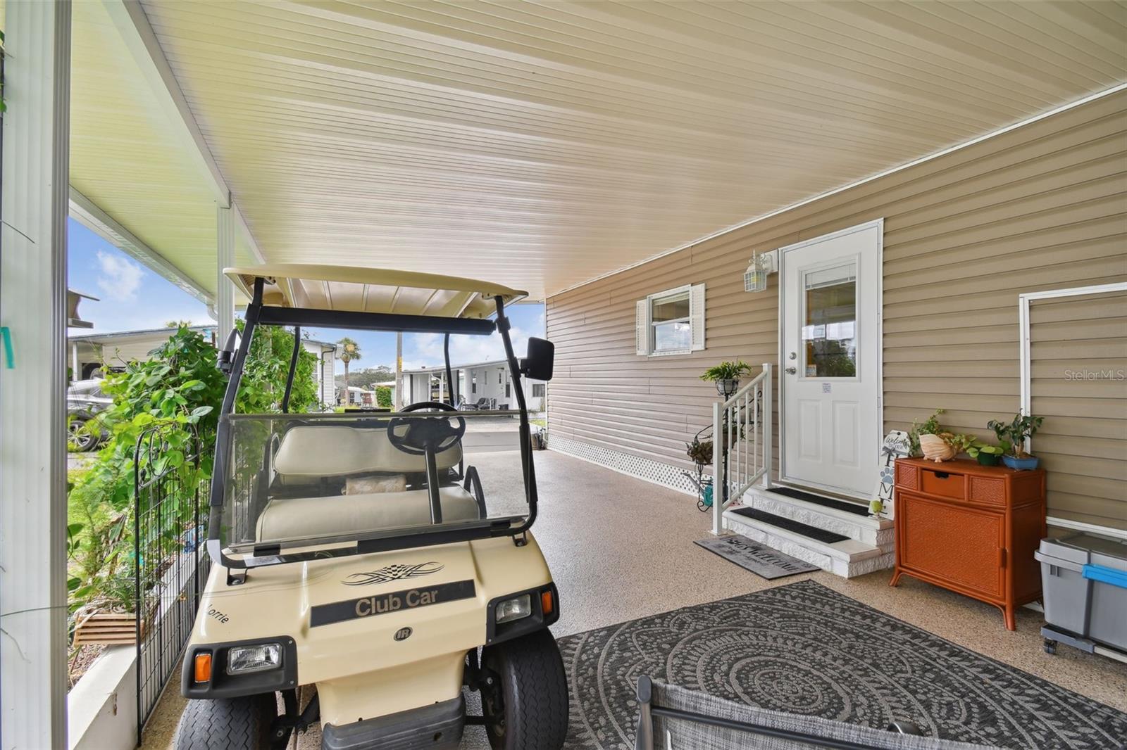 37841 MISSION HILLS AVE, ZEPHYRHILLS, FL, 33541