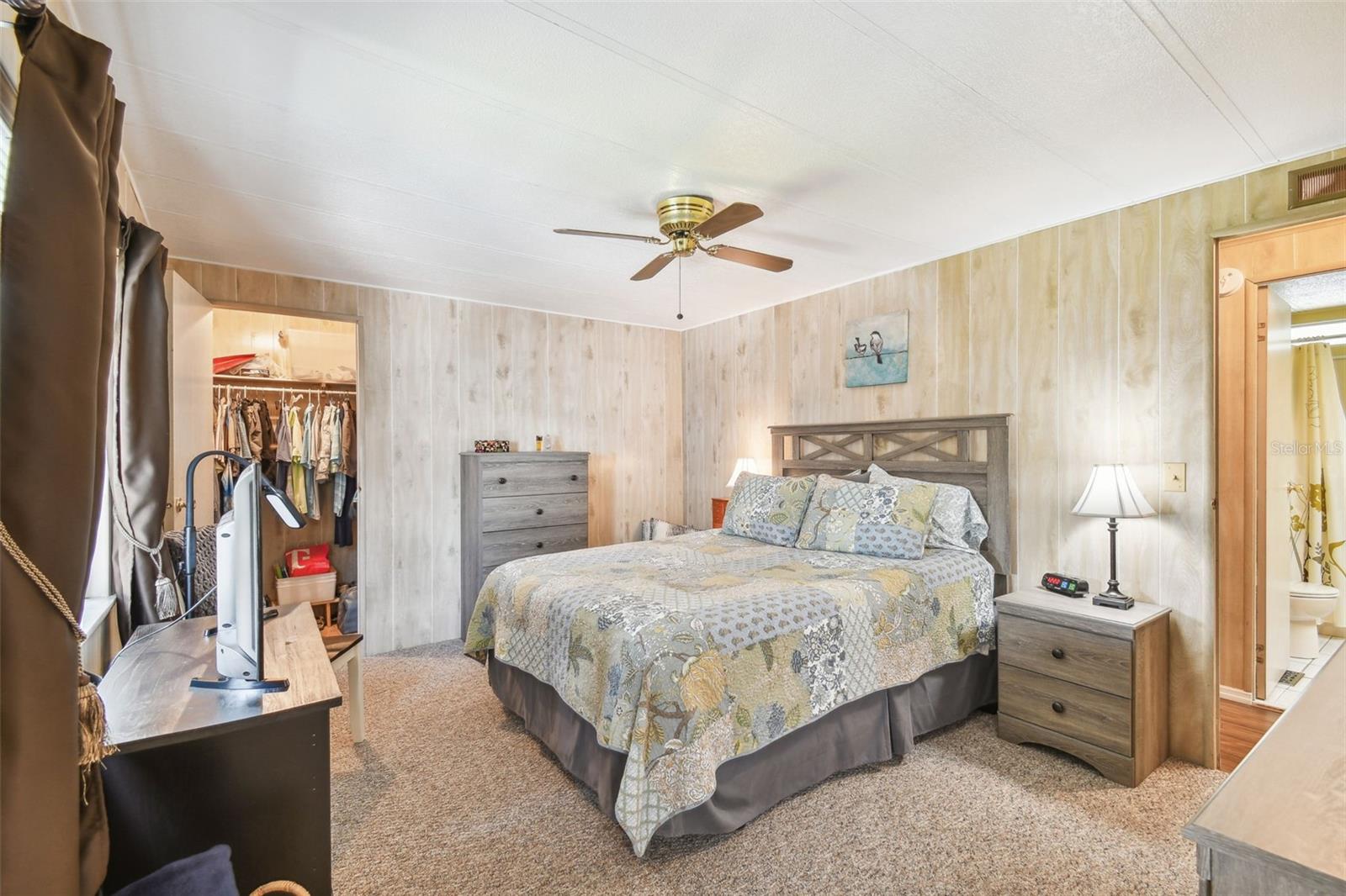 37841 MISSION HILLS AVE, ZEPHYRHILLS, FL, 33541