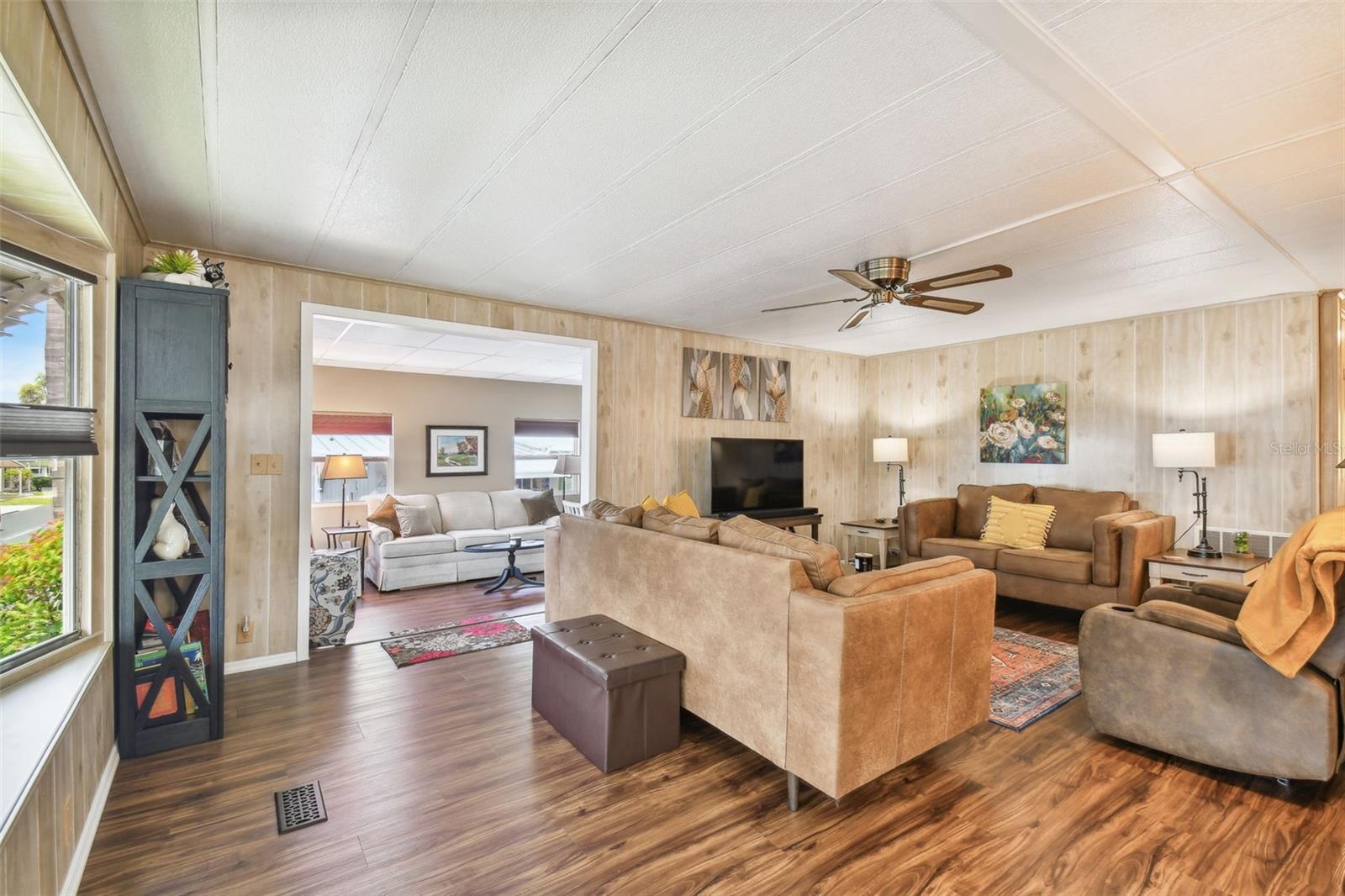 37841 MISSION HILLS AVE, ZEPHYRHILLS, FL, 33541