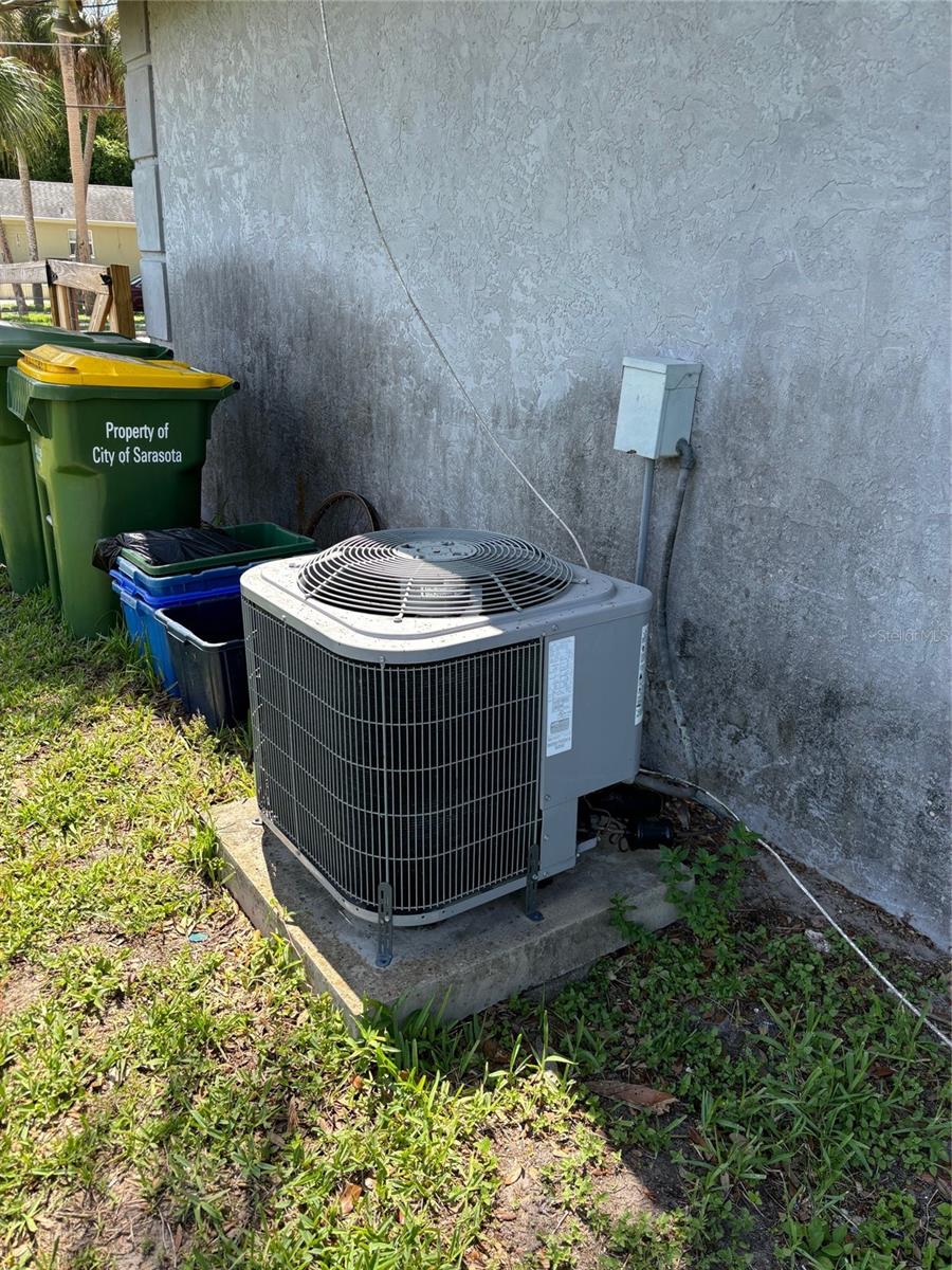 2381 LEON AVE, SARASOTA, FL, 34234