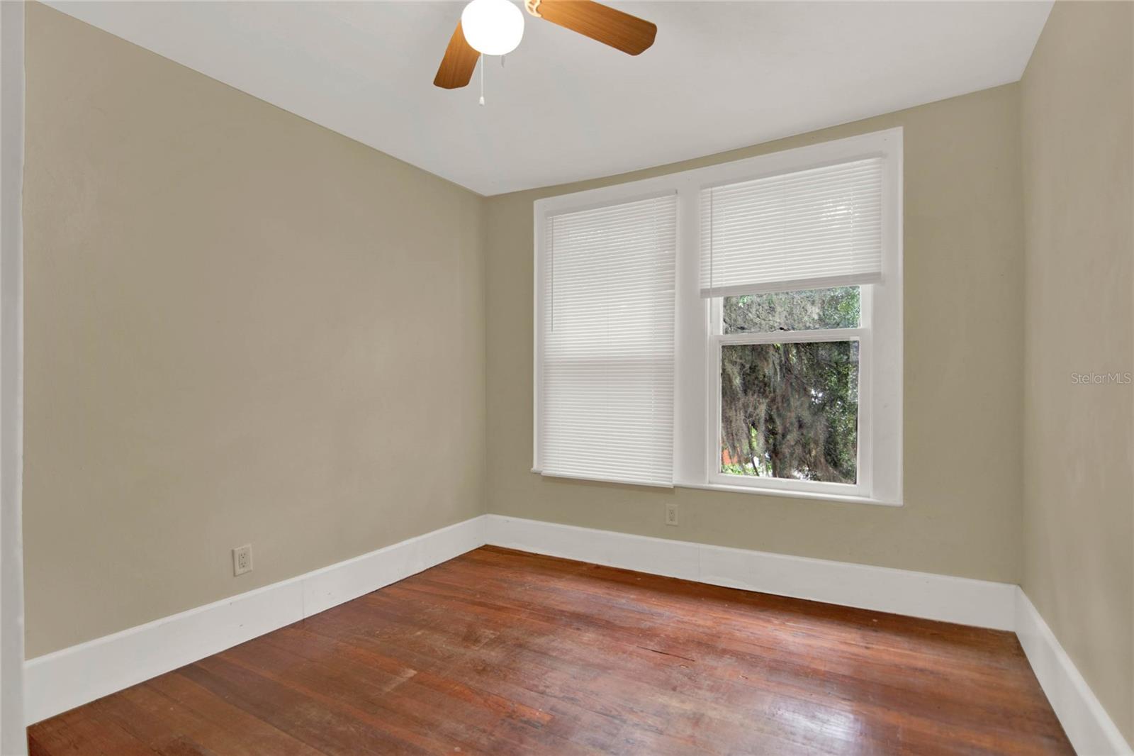 111 N STONE ST, DELAND, FL, 32720