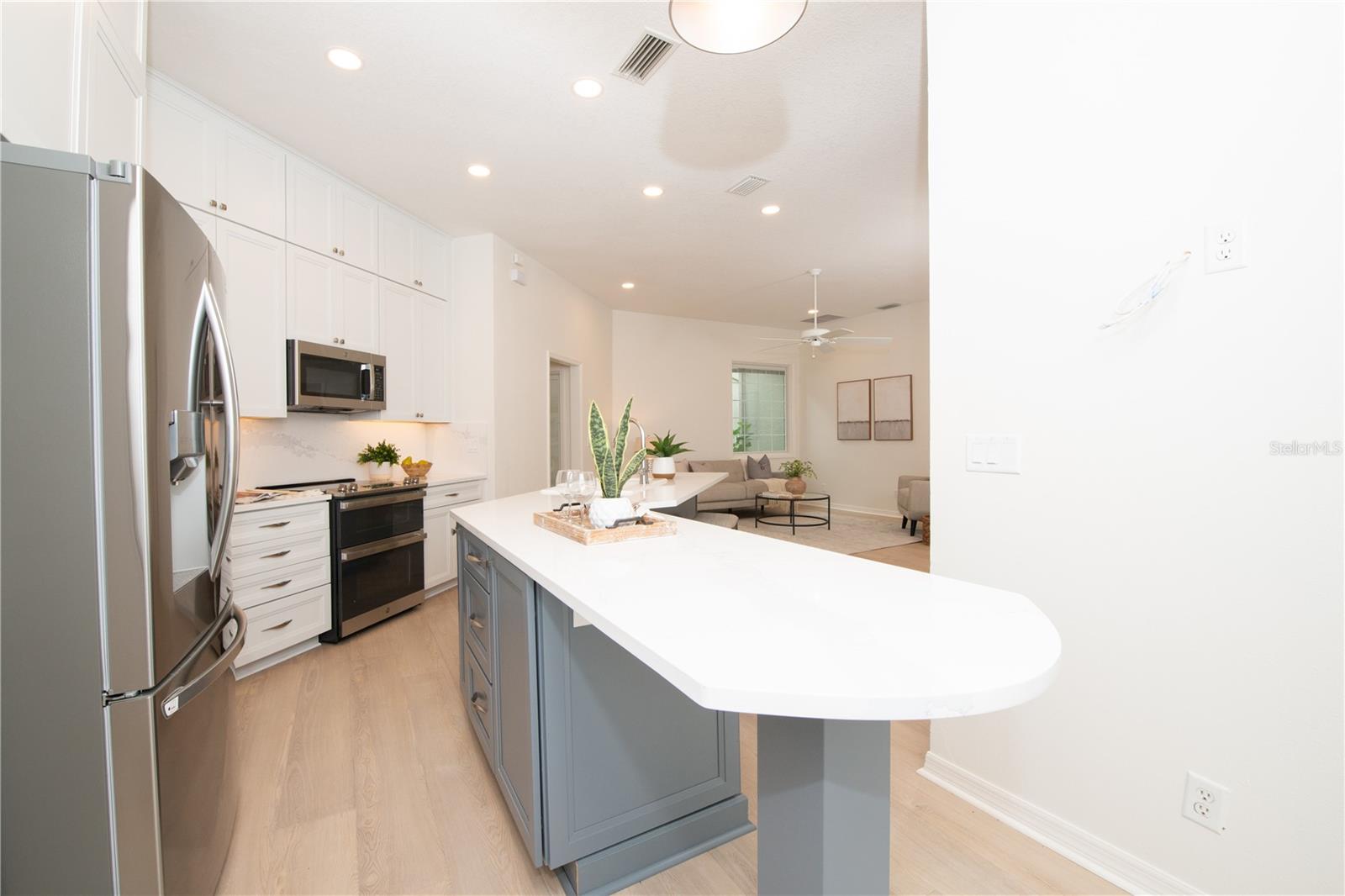 379 FAN PALM CT NE #0, ST PETERSBURG, FL, 33703