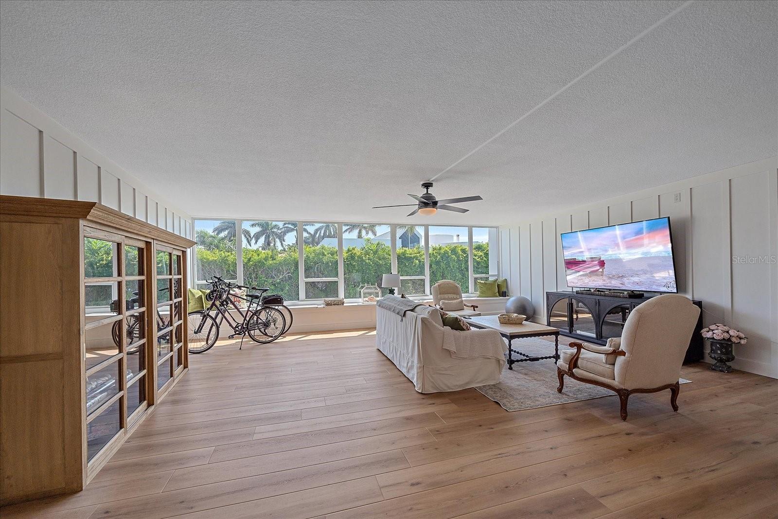 100 SANDS POINT RD #204, LONGBOAT KEY, FL, 34228