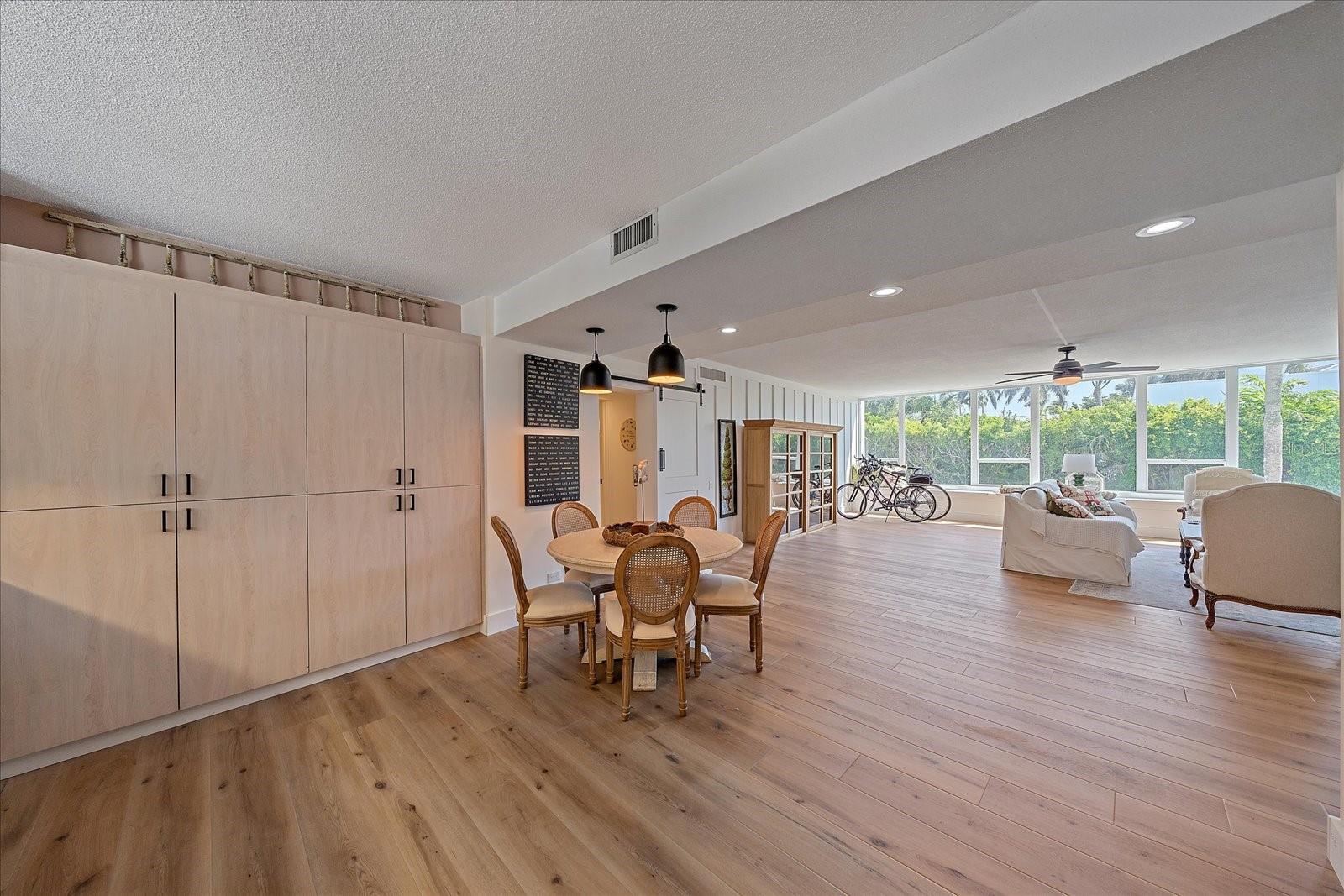 100 SANDS POINT RD #204, LONGBOAT KEY, FL, 34228