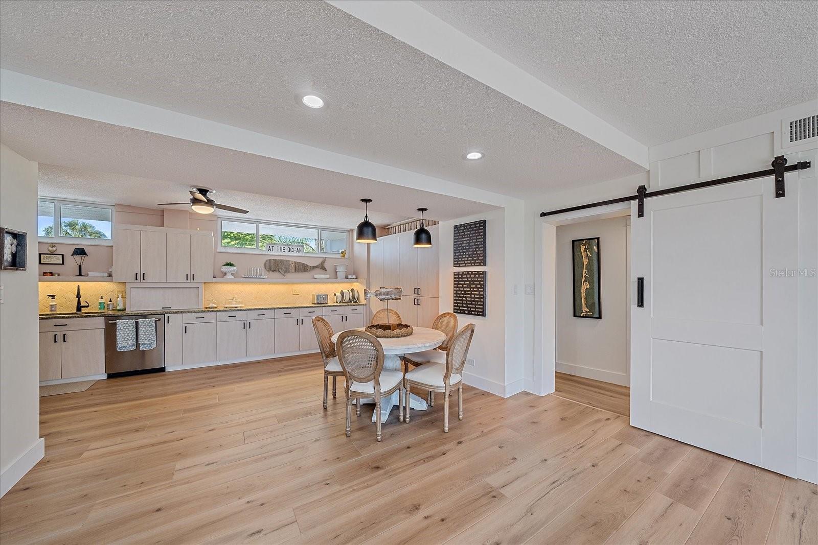 100 SANDS POINT RD #204, LONGBOAT KEY, FL, 34228