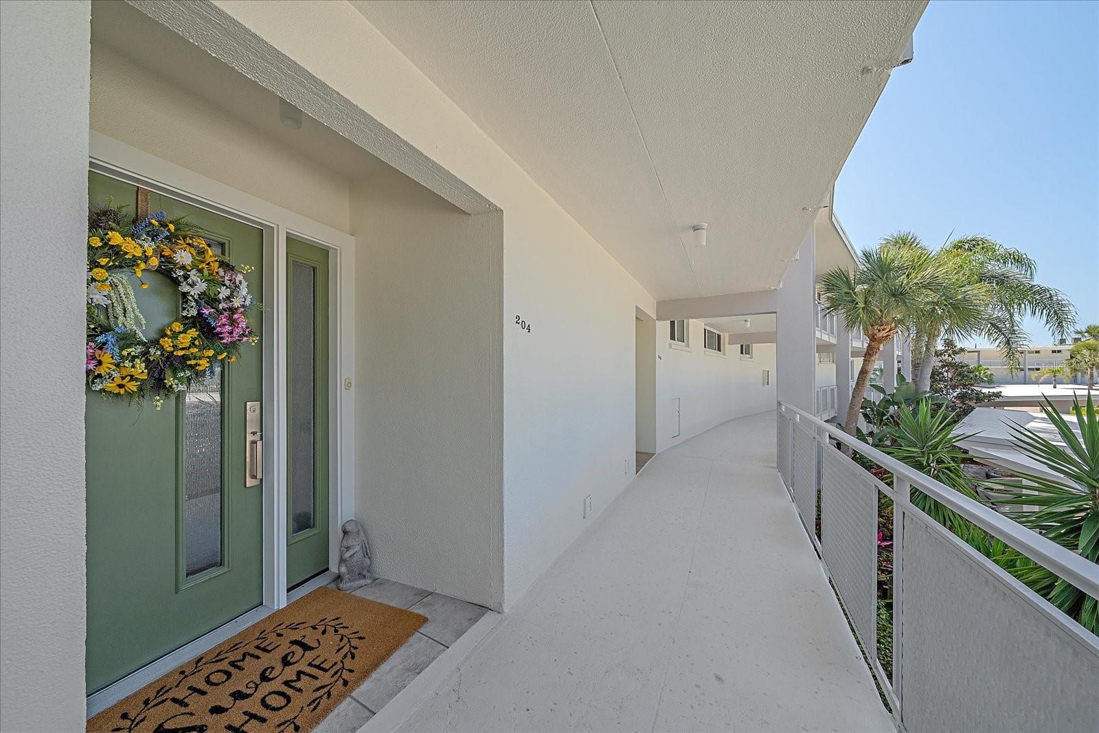 100 SANDS POINT RD #204, LONGBOAT KEY, FL, 34228