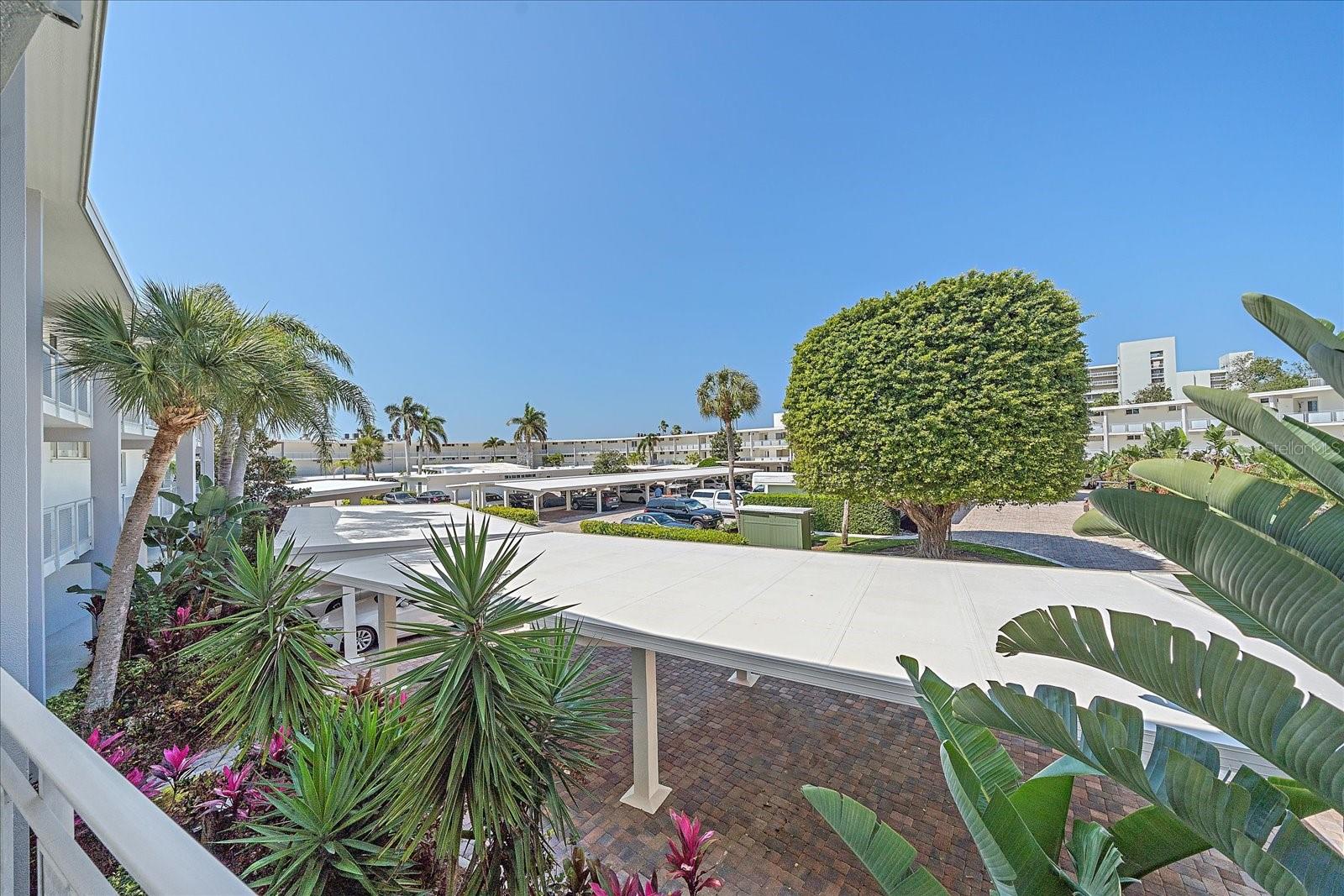 100 SANDS POINT RD #204, LONGBOAT KEY, FL, 34228