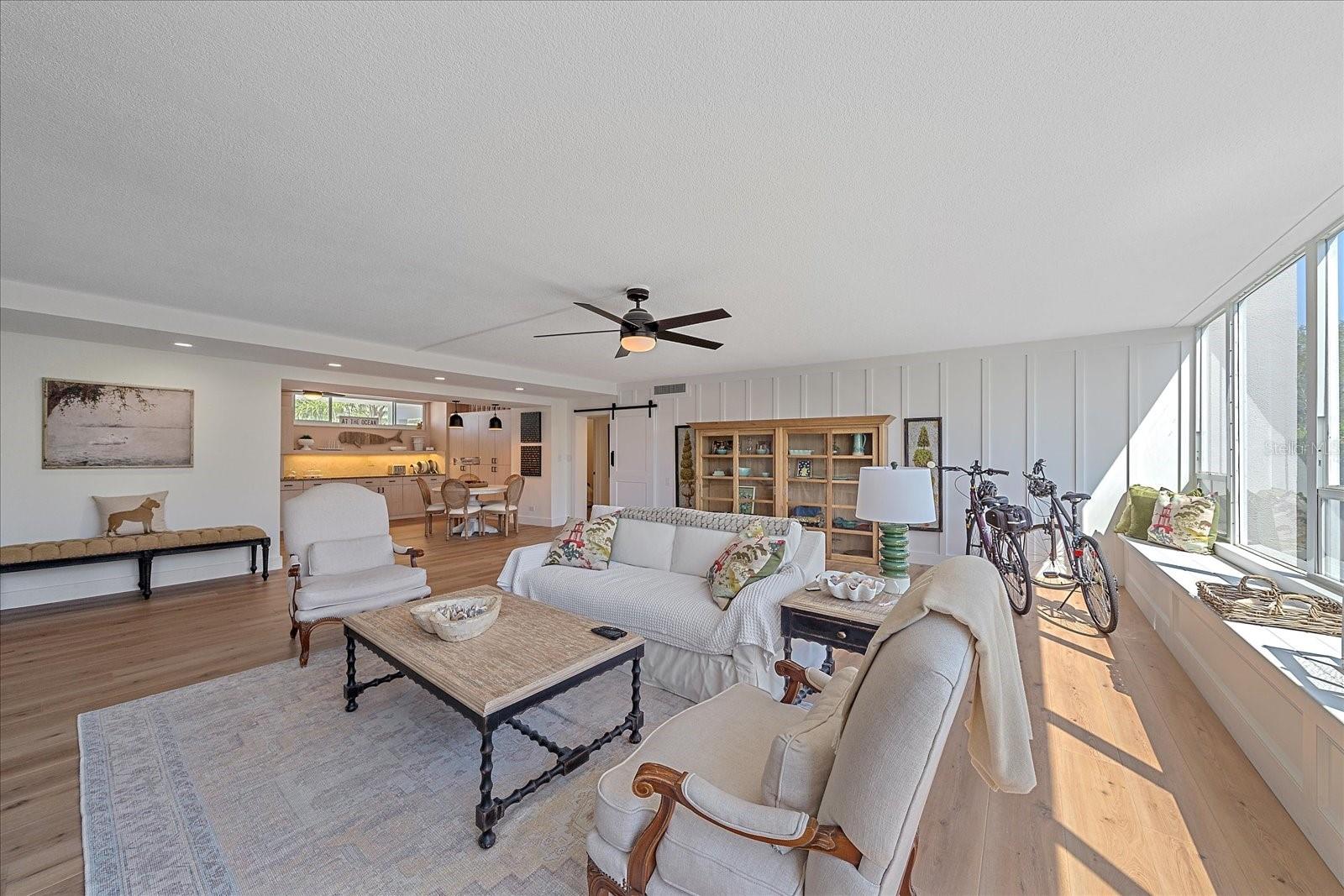 100 SANDS POINT RD #204, LONGBOAT KEY, FL, 34228