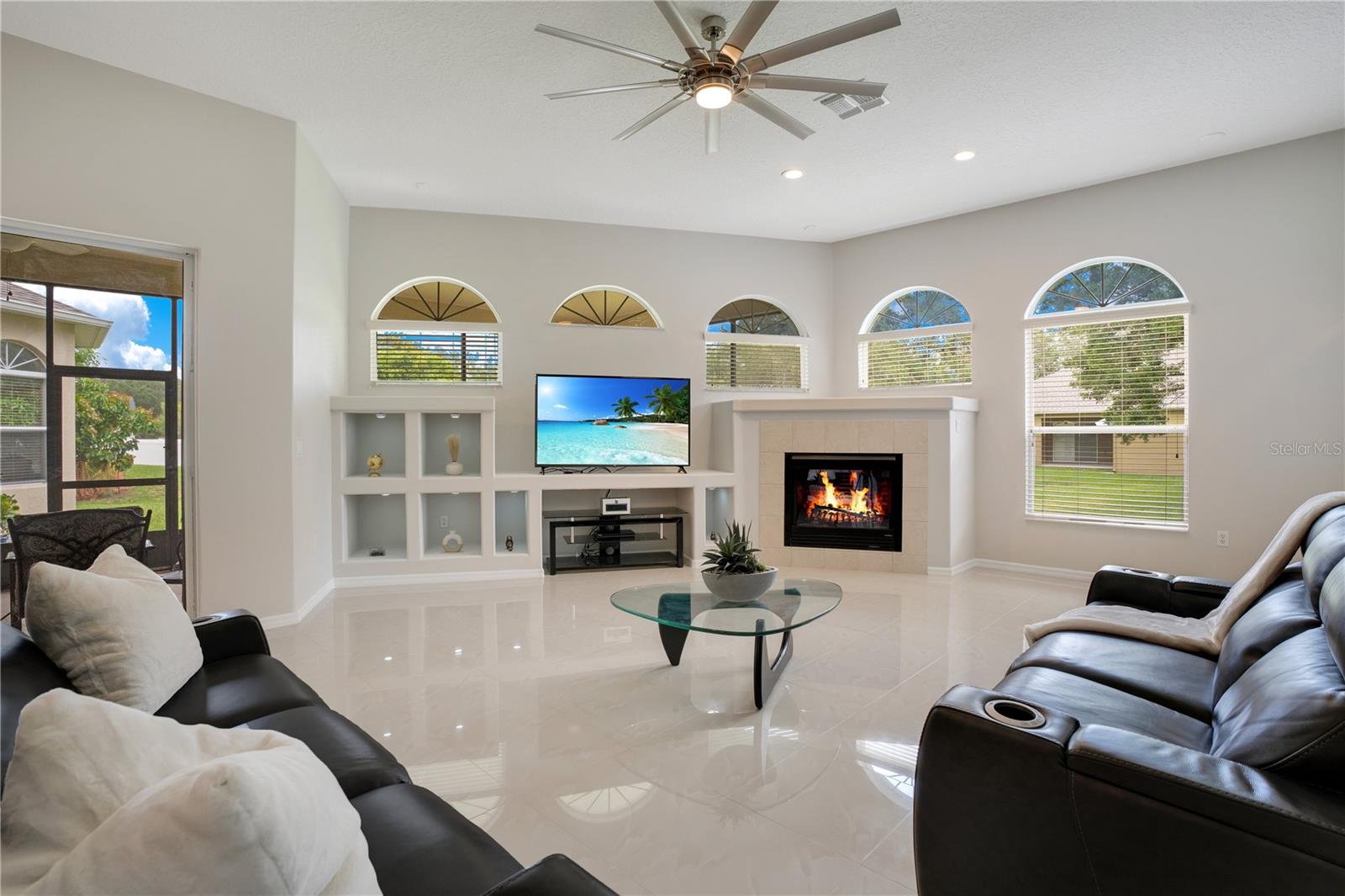 4833 LAKES EDGE LN, KISSIMMEE, FL, 34744