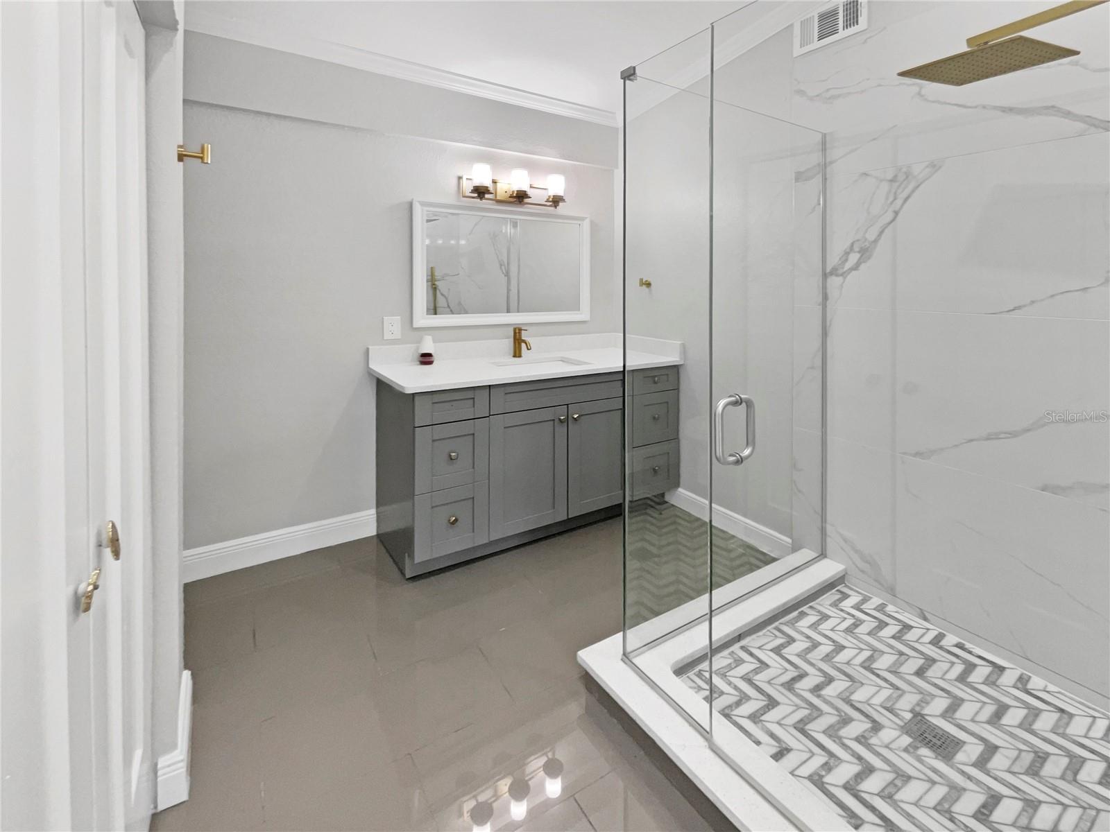 4104 W GRAY ST, TAMPA, FL, 33609