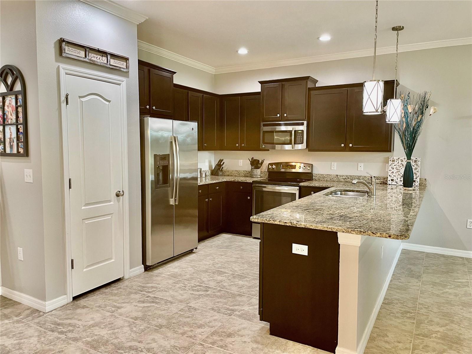 3800 SILVERLAKE WAY, WESLEY CHAPEL, FL, 33544