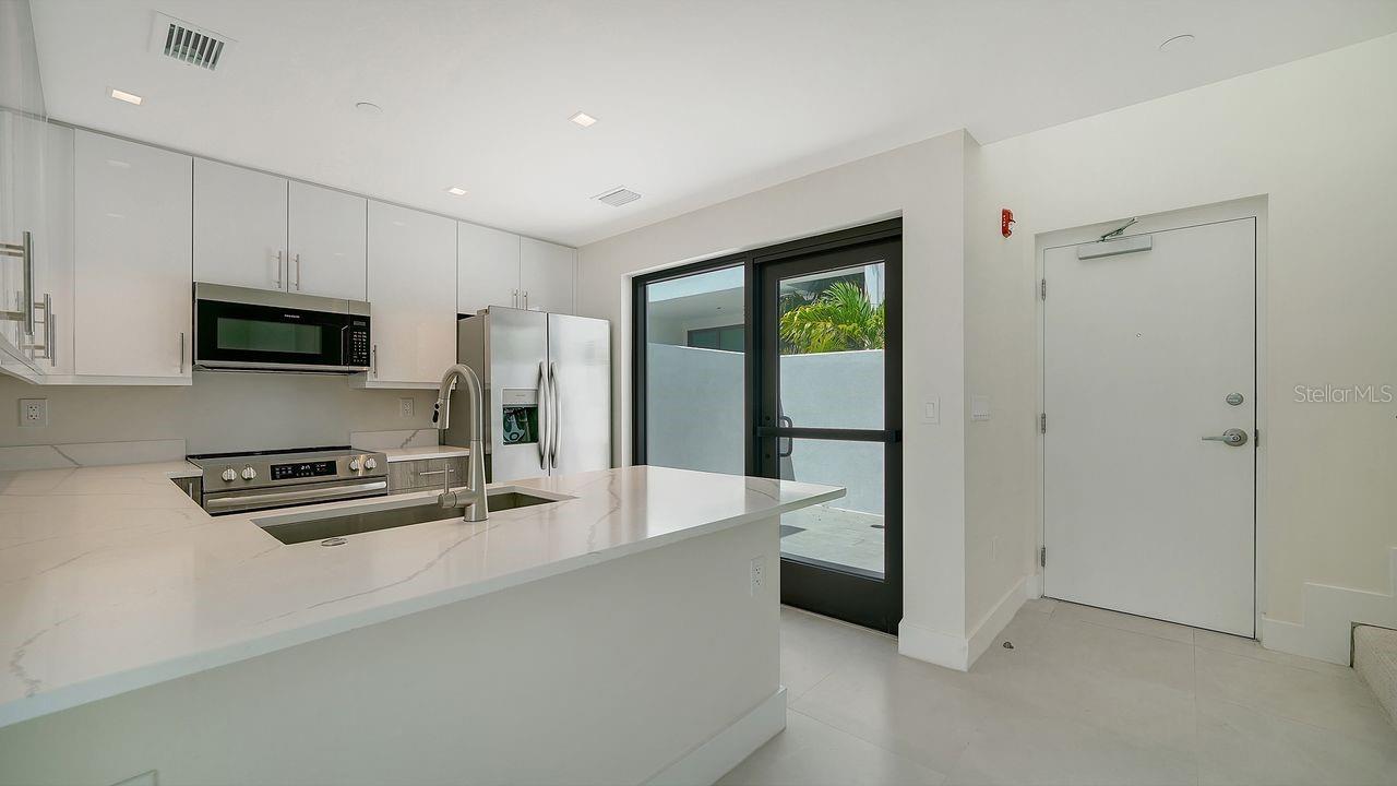 1558 4TH ST #210, SARASOTA, FL, 34236