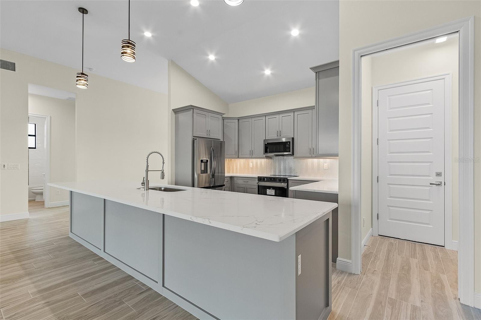 17190 BARCREST LN, PUNTA GORDA, FL, 33955