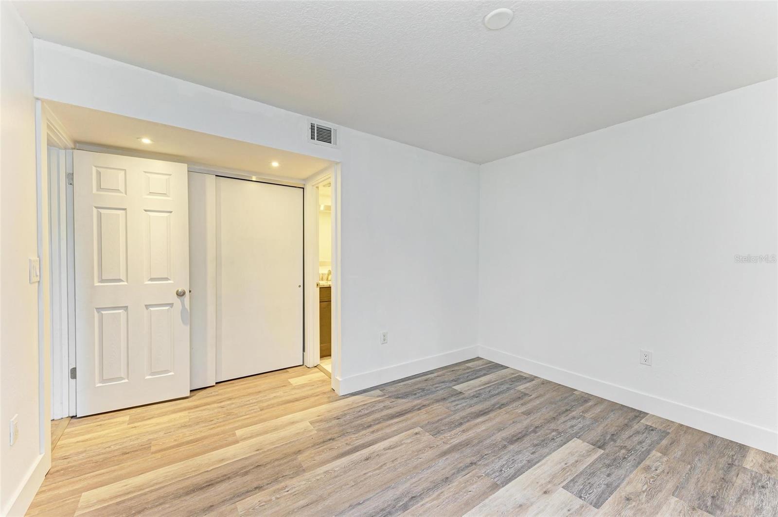 2224 BAHIA VISTA ST #E1, SARASOTA, FL, 34239