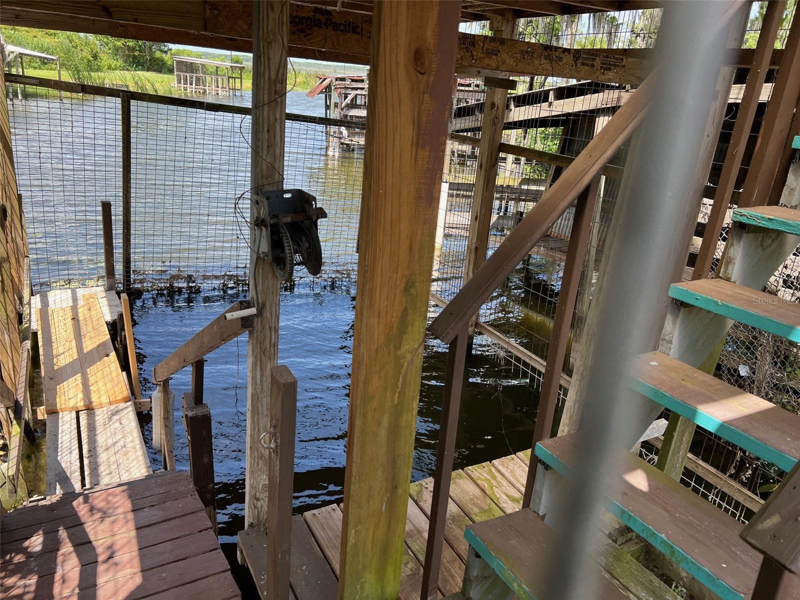860 CR 482B, LAKE PANASOFFKEE, FL, 33538