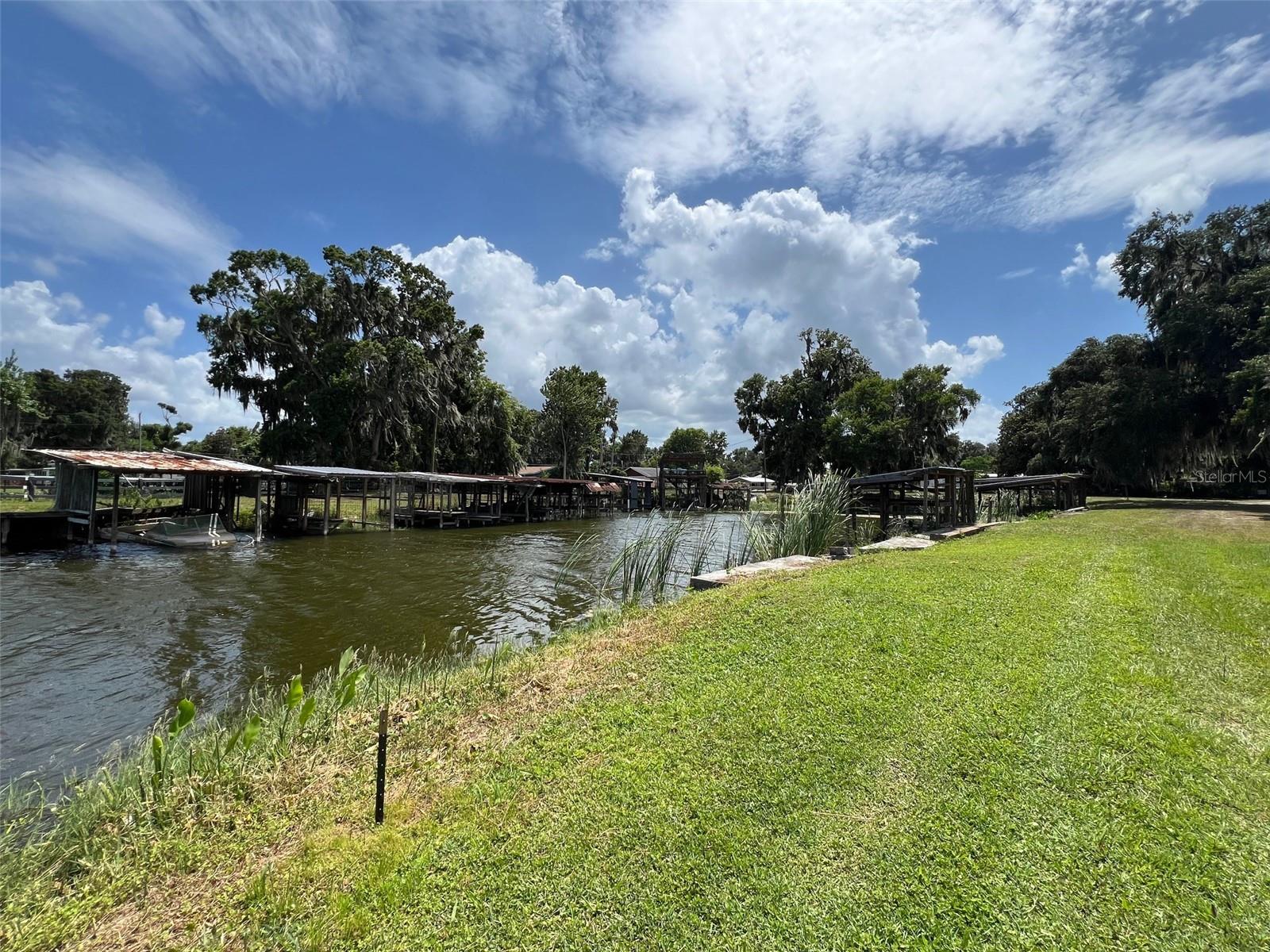860 CR 482B, LAKE PANASOFFKEE, FL, 33538