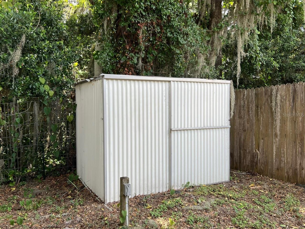 860 CR 482B, LAKE PANASOFFKEE, FL, 33538