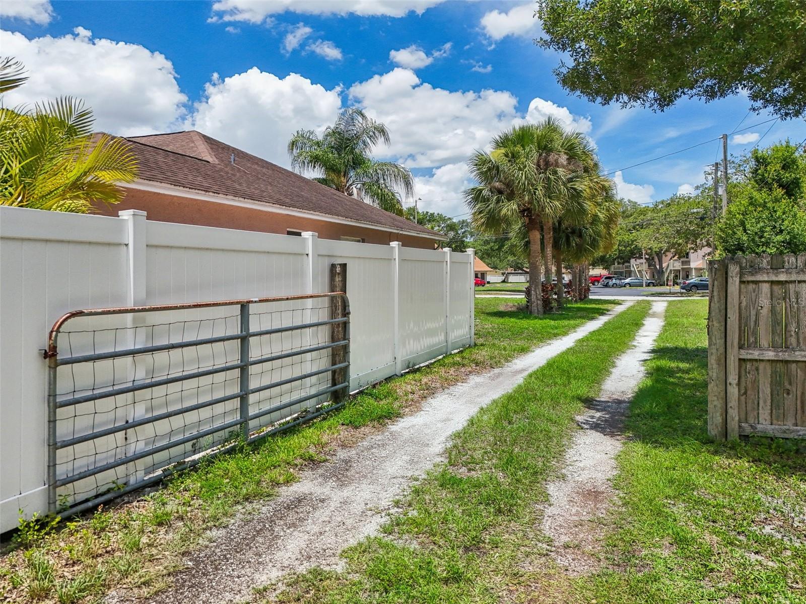 2191 BRADFORD ST, CLEARWATER, FL, 33760