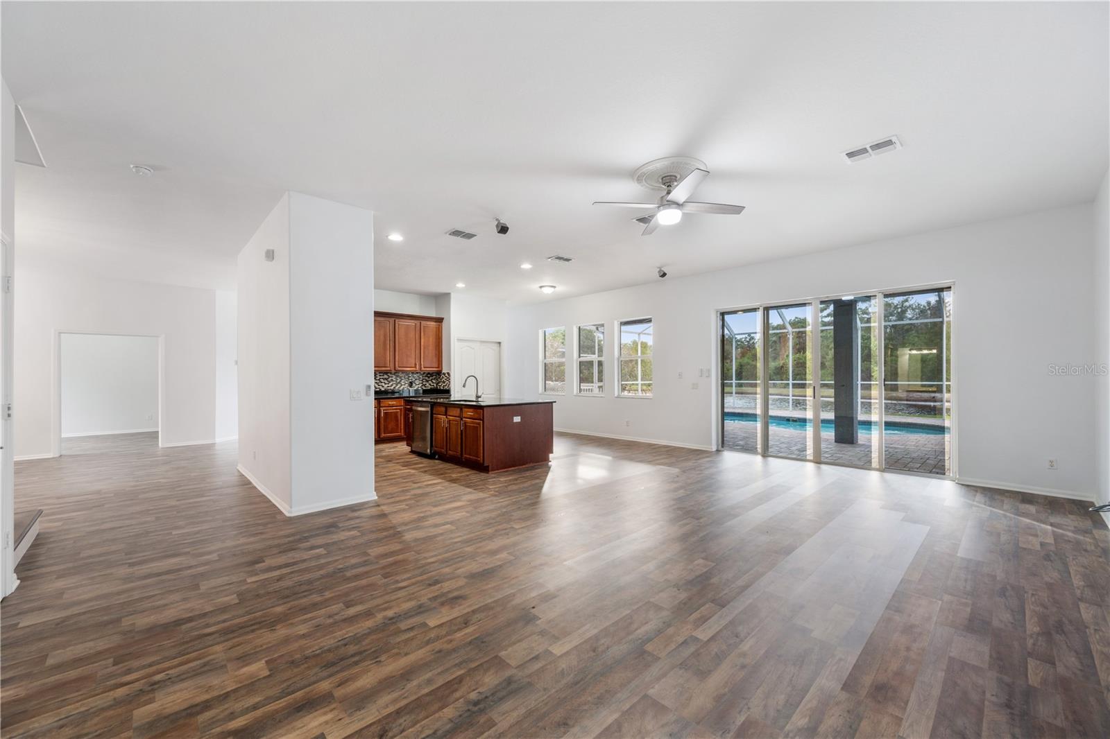 19931 TAMIAMI AVE, TAMPA, FL, 33647
