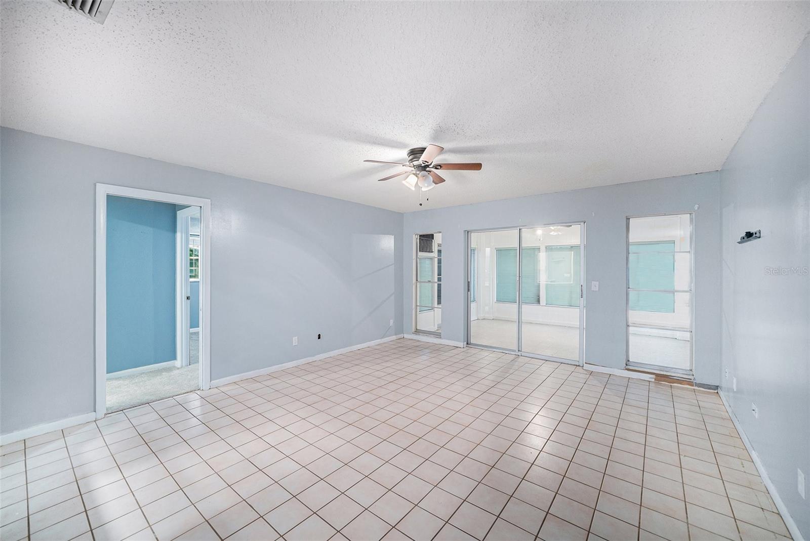 406 S PEBBLE BEACH BLVD, SUN CITY CENTER, FL, 33573