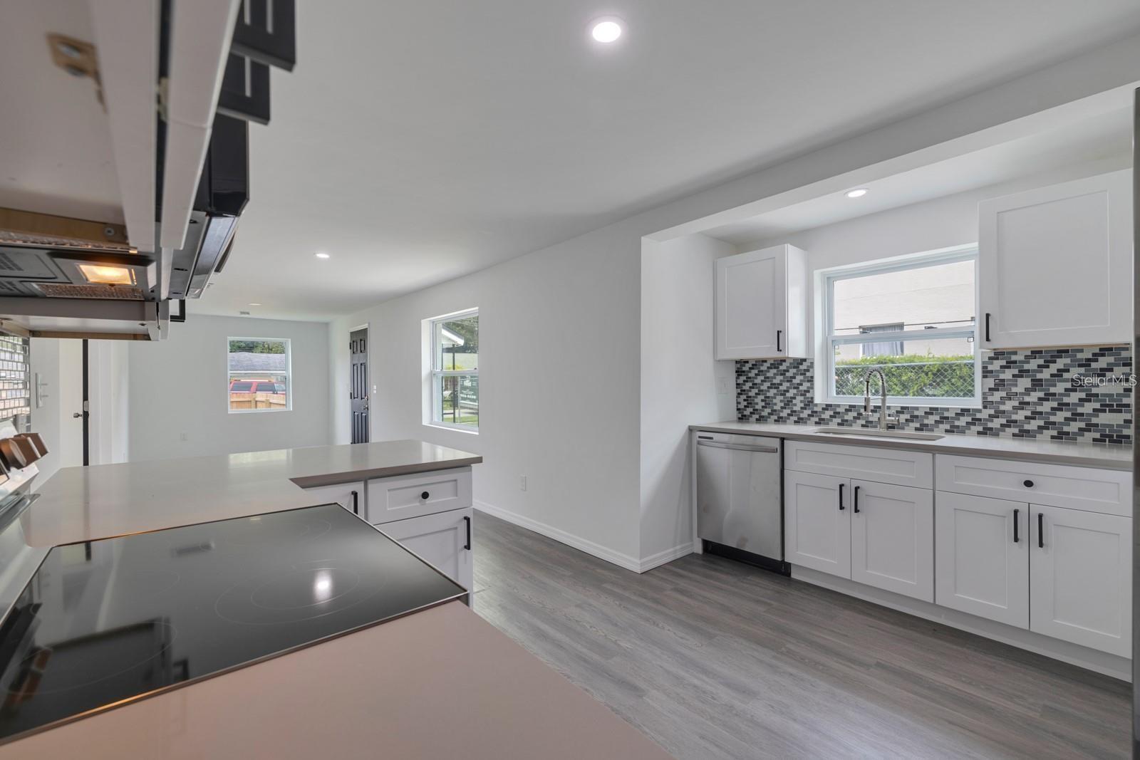 2596 52ND AVE N, ST PETERSBURG, FL, 33714