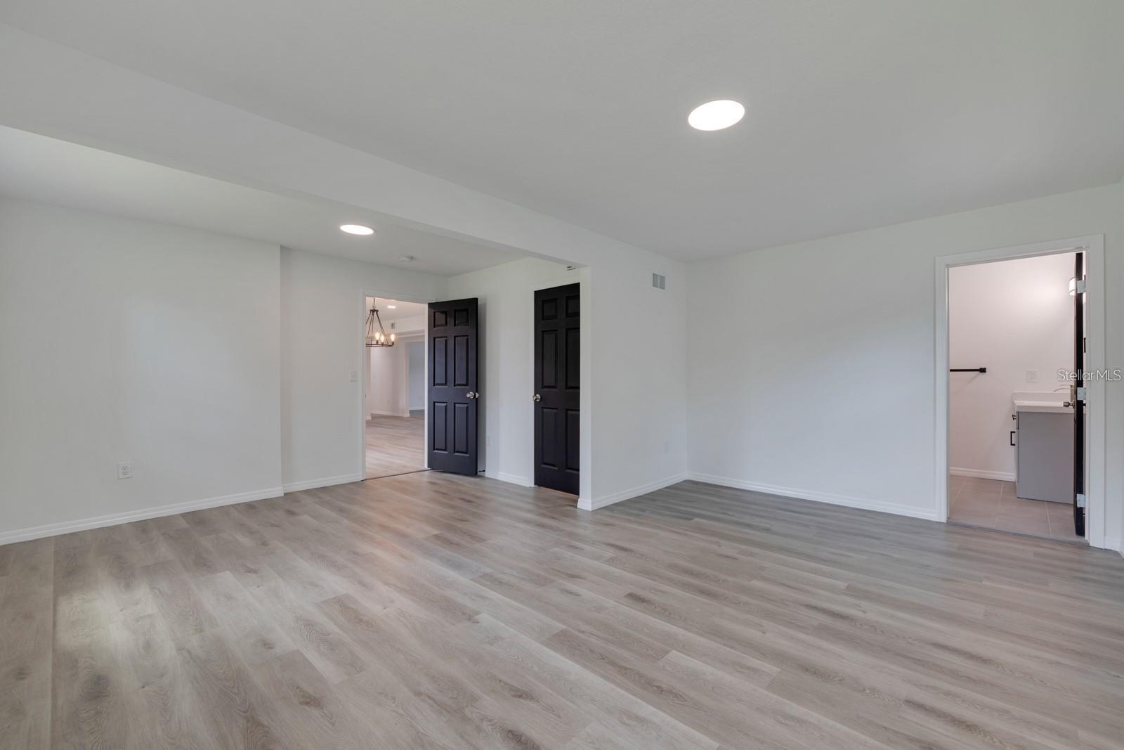 2596 52ND AVE N, ST PETERSBURG, FL, 33714