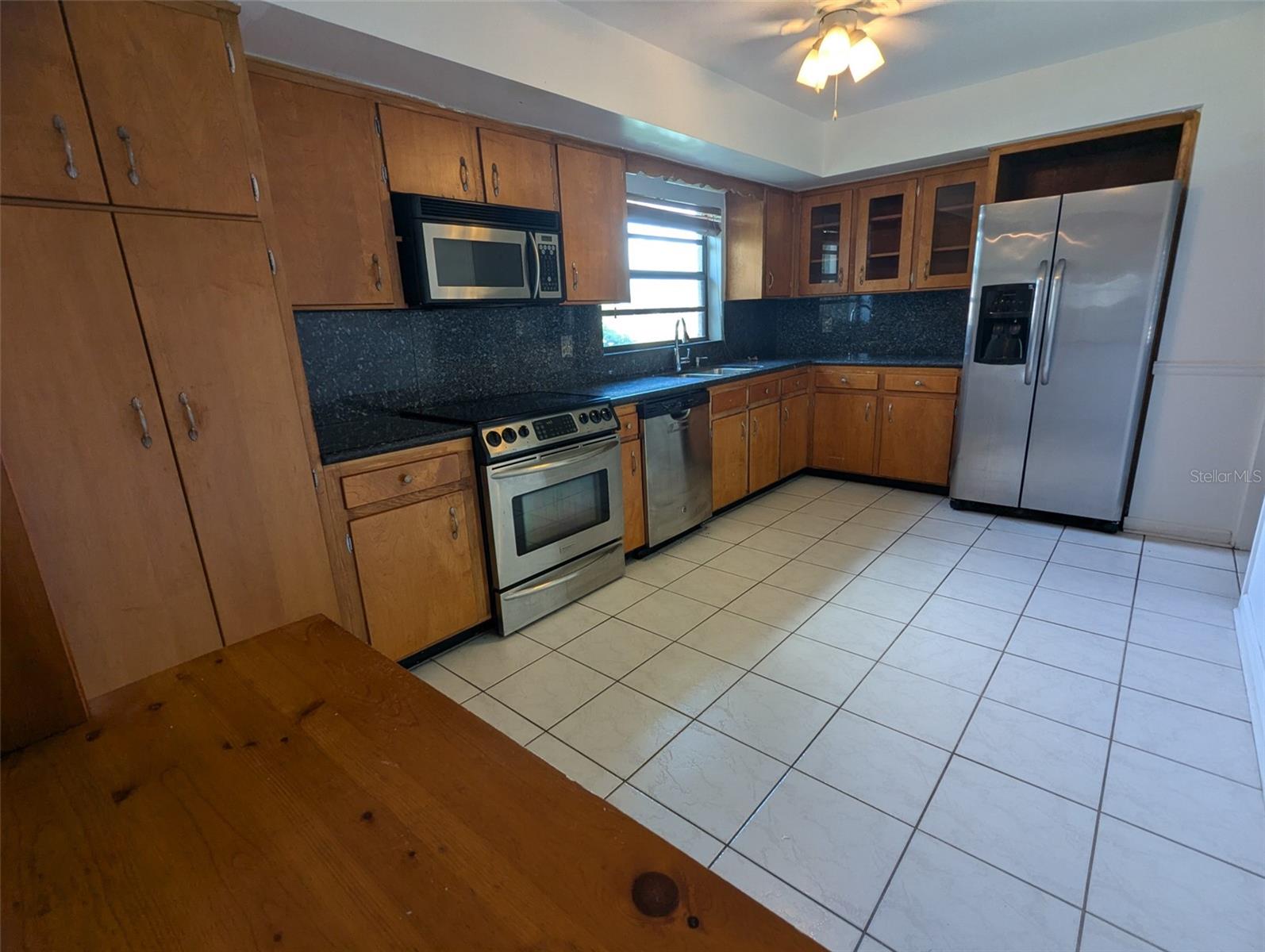 3931 E EDEN ROC CIR, TAMPA, FL, 33634