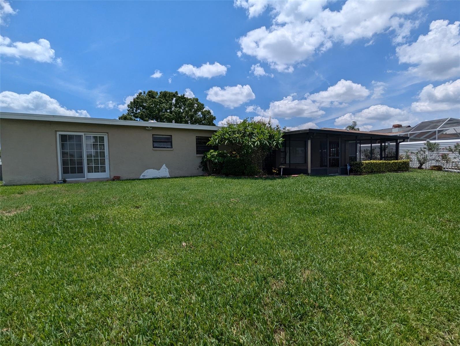 3931 E EDEN ROC CIR, TAMPA, FL, 33634