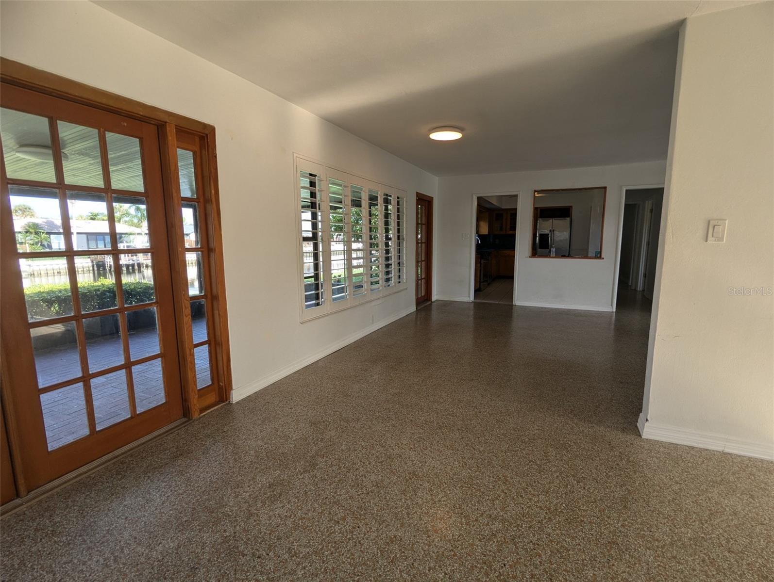 3931 E EDEN ROC CIR, TAMPA, FL, 33634