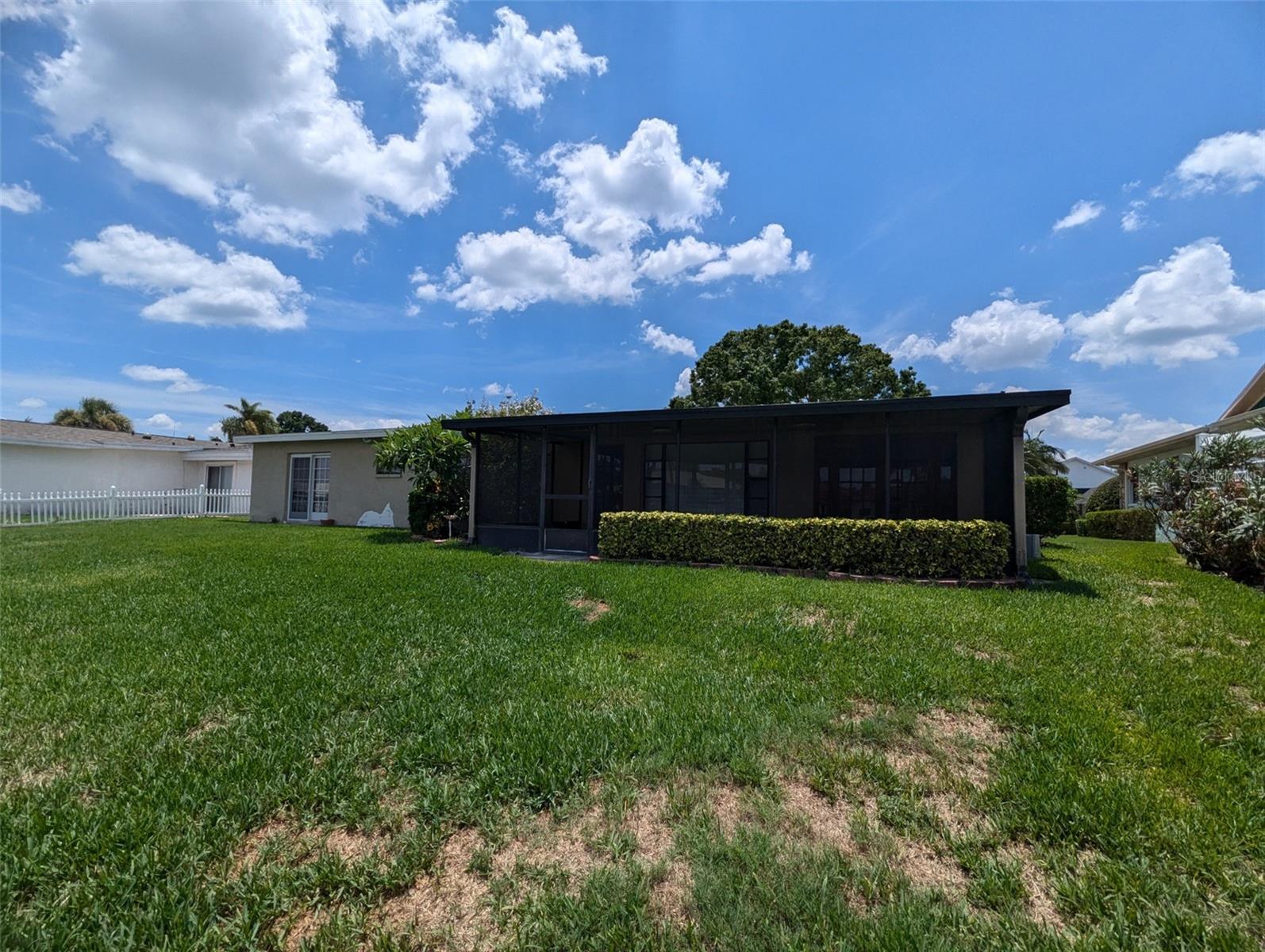 3931 E EDEN ROC CIR, TAMPA, FL, 33634